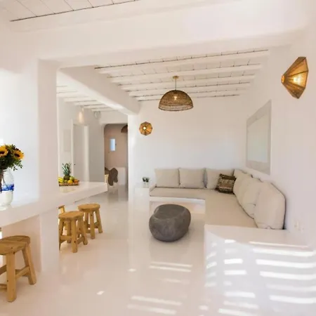 Villa Seaside Serenity